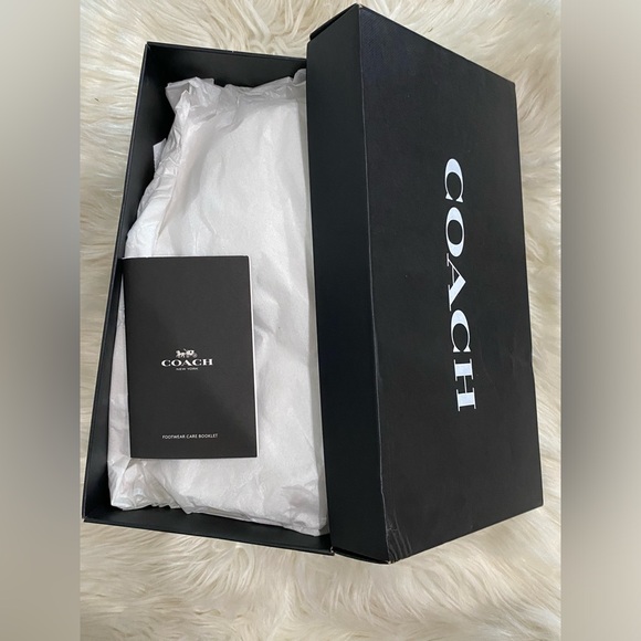 COACH NEW HEELS. - Picture 10 of 10